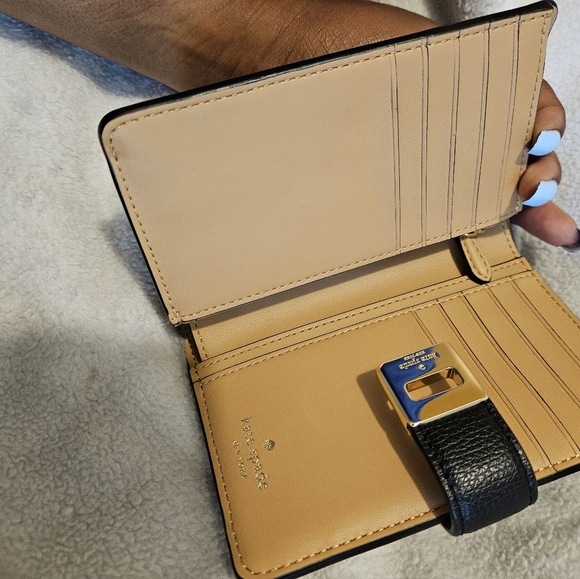 Kate Spade Wallet - Picture 4 of 5